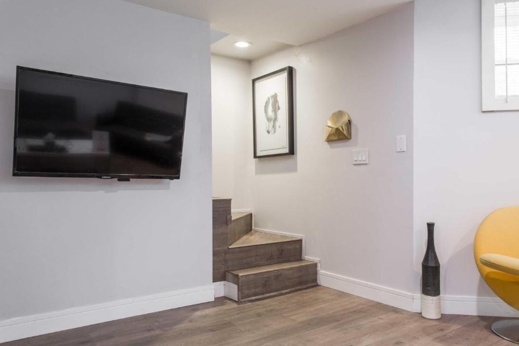 The Double Play! 1 Min Walk To Wrigley - 2Br - Perfect For Cubs Fans Chicago Bagian luar foto