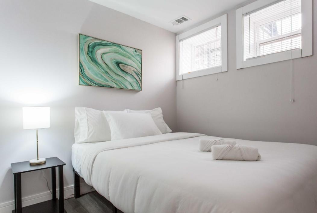 The Double Play! 1 Min Walk To Wrigley - 2Br - Perfect For Cubs Fans Chicago Bagian luar foto