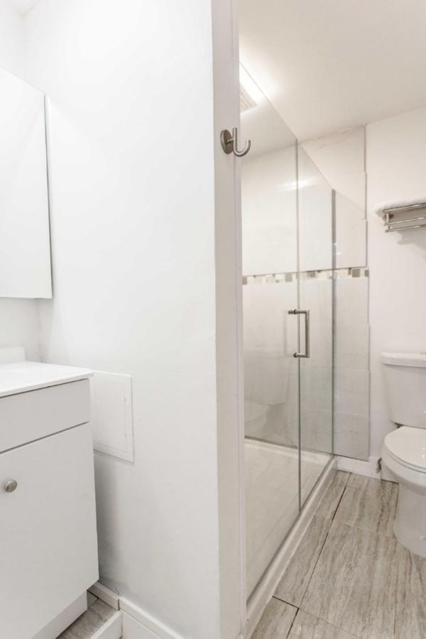The Double Play! 1 Min Walk To Wrigley - 2Br - Perfect For Cubs Fans Chicago Bagian luar foto