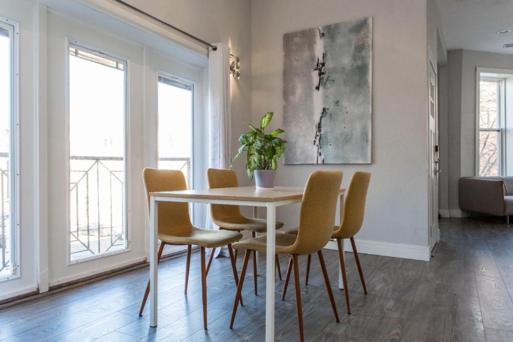 The Double Play! 1 Min Walk To Wrigley - 2Br - Perfect For Cubs Fans Chicago Bagian luar foto