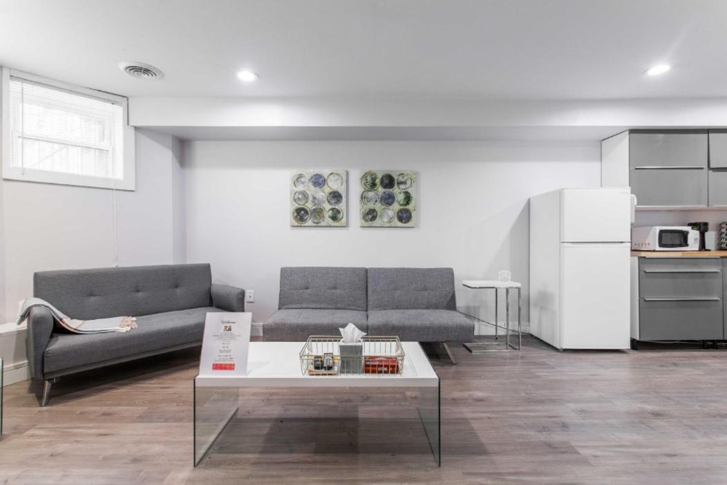 The Double Play - 1 Min Walk To Wrigley! Spacious 2Br - Perfect For Cubs Fans! Chicago Bagian luar foto