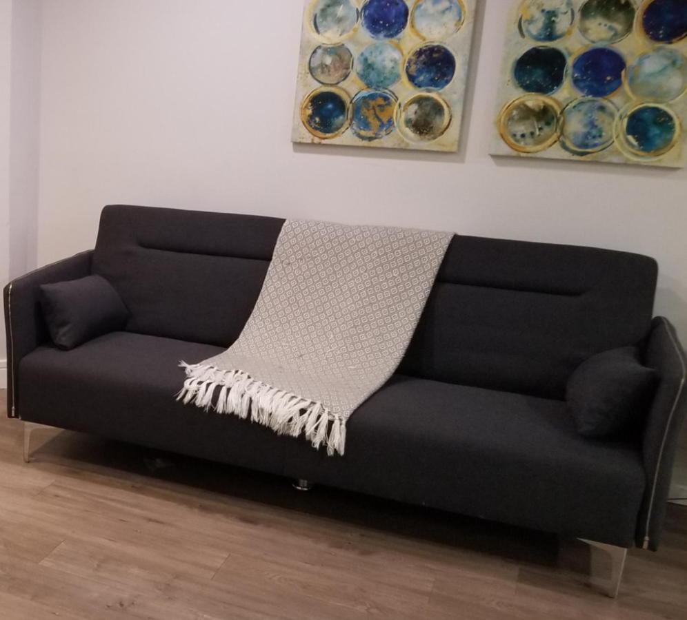 The Double Play - 1 Min Walk To Wrigley! Spacious 2Br - Perfect For Cubs Fans! Chicago Bagian luar foto