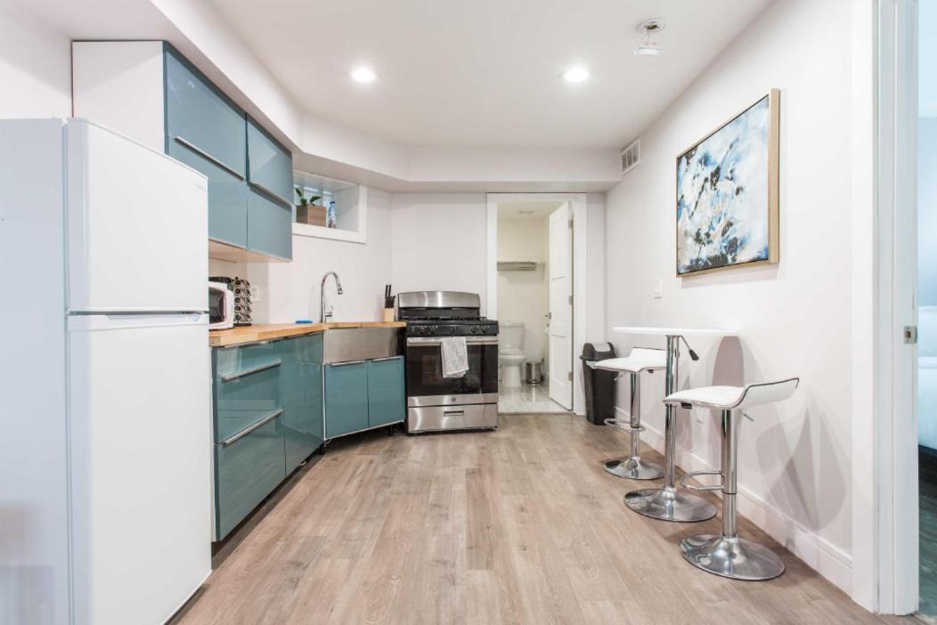 The Double Play - 1 Min Walk To Wrigley! Spacious 2Br - Perfect For Cubs Fans! Chicago Bagian luar foto